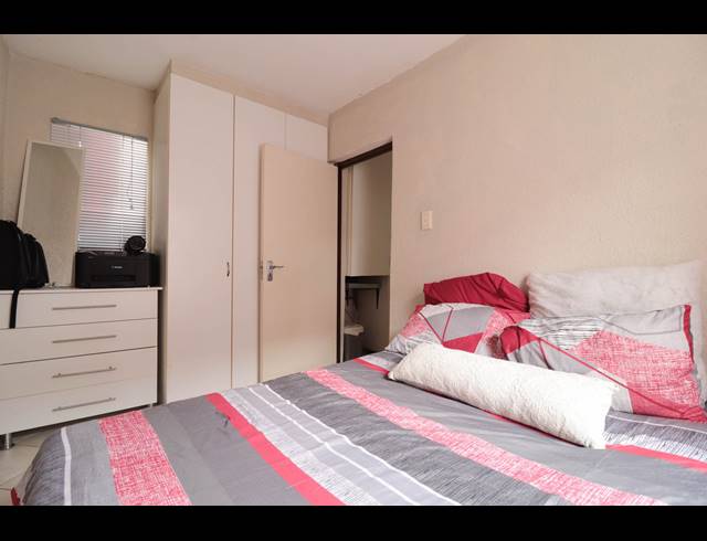 2 BEDROOM APARTMENT FOR SALE IN MONTCLAIR